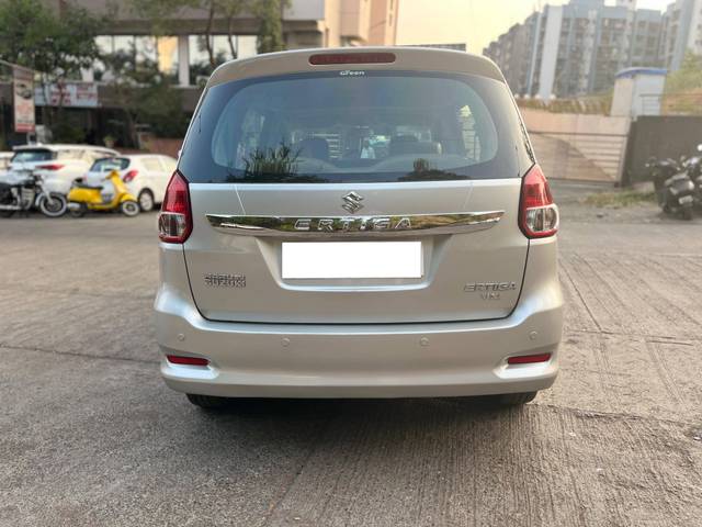 https://images10.gaadi.com/usedcar_image/4266763/original/processed_3e3325bd56ff58fa5784f1fdac72b7f0.jpg?imwidth=6401