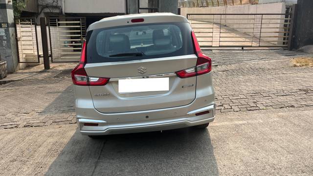 https://images10.gaadi.com/usedcar_image/4266791/original/processed_153389660bf72cce72b212663d0e42c8.jpg?imwidth=6401