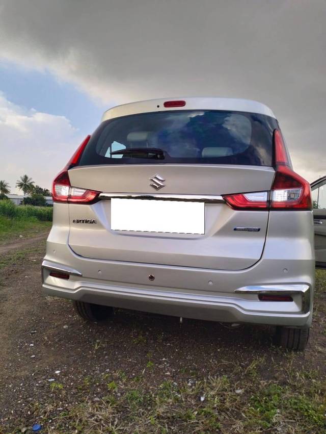 https://images10.gaadi.com/usedcar_image/4266791/original/processed_52bd181b73b3da7d4b2c4e4c9eead0f3.jpg?imwidth=6402