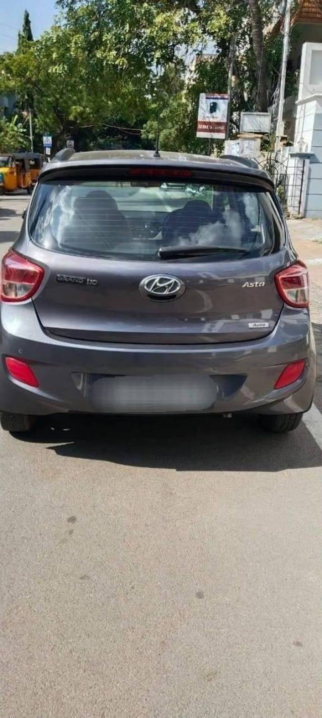 https://images10.gaadi.com/usedcar_image/4266851/original/processed_d6146b00d5bf824efae13638aa111ea7.jpg?imwidth=6401