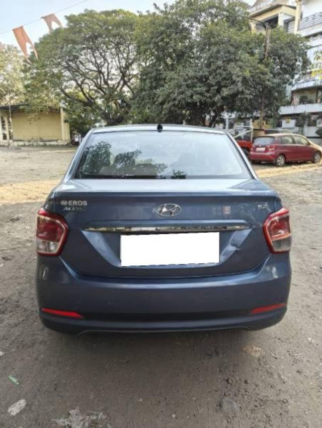 https://images10.gaadi.com/usedcar_image/4266893/original/processed_73631943-1432-4ab7-82ff-a48240379467.jpg?imwidth=6401