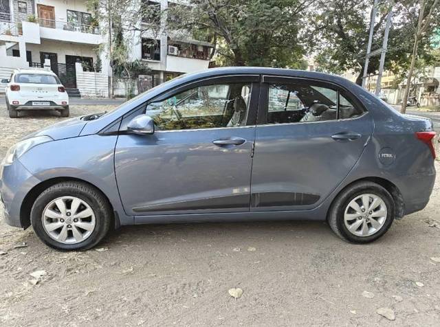 https://images10.gaadi.com/usedcar_image/4266893/original/processed_f45d1fc8-3732-4677-b538-b7cbee60038e.jpg?imwidth=6402