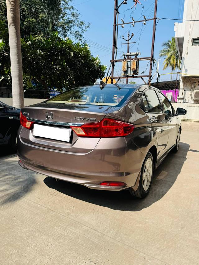 https://images10.gaadi.com/usedcar_image/4266909/original/processed_8bc159428bad53b999d16a4878768017.jpeg?imwidth=6401