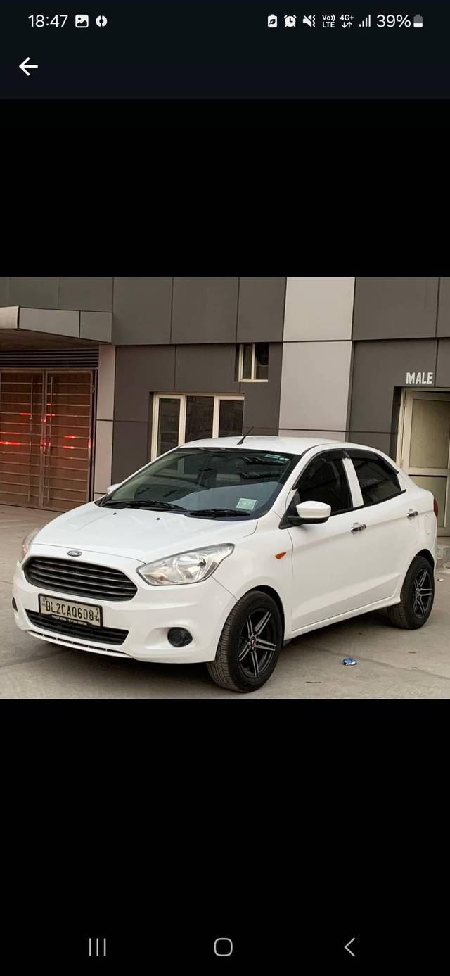 https://images10.gaadi.com/usedcar_image/4267007/original/processed_e236a8da5fd59146b31643fd4e192dad.jpg?imwidth=6400