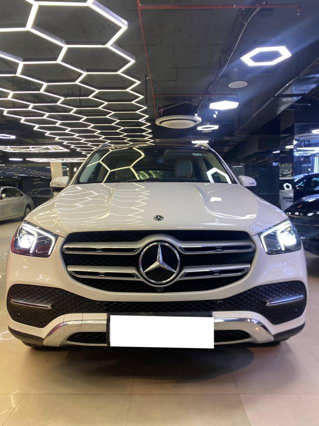 https://images10.gaadi.com/usedcar_image/4267080/original/processed_eeba1763aa9da27e169ec7264df19d09.jpg?imwidth=6400