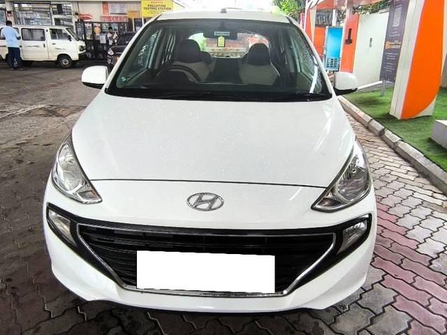 https://images10.gaadi.com/usedcar_image/4267174/original/processed_3c6b594a-642f-435c-bed5-172851301412.jpg?imwidth=6400