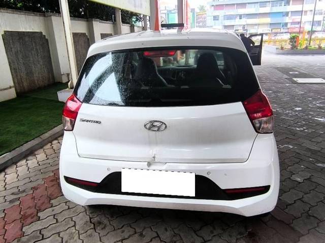 https://images10.gaadi.com/usedcar_image/4267174/original/processed_6e539cd4-72a7-47e8-8231-98c3a4053047.jpg?imwidth=6401