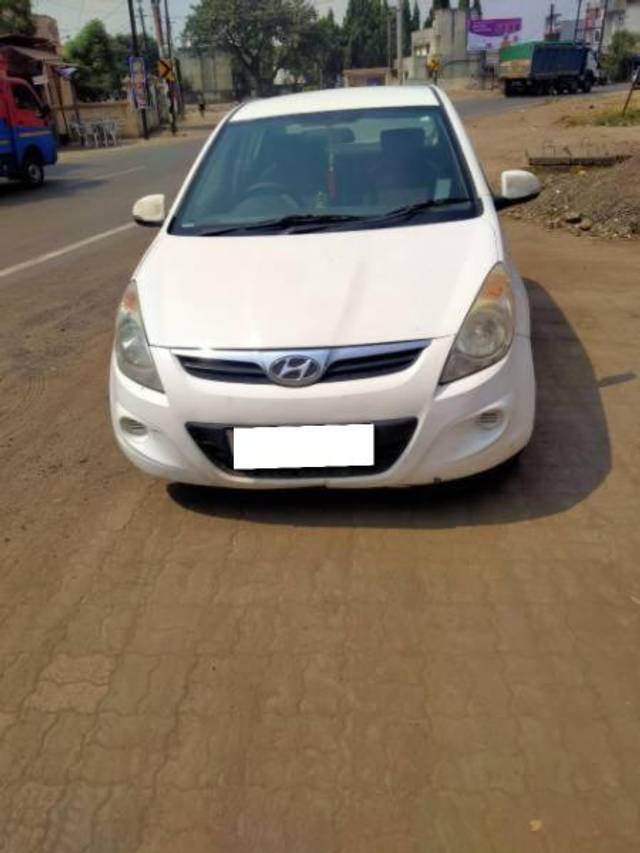 https://images10.gaadi.com/usedcar_image/4267216/original/processed_d9e904a9-a256-4aaa-83de-dd6bc68ddbd8.jpg?imwidth=6400