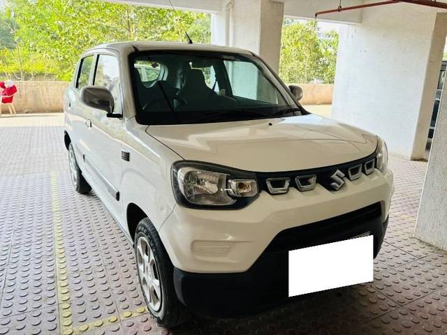 https://images10.gaadi.com/usedcar_image/4267265/original/processed_60c4deaa-5ce1-4475-bbe8-67a81d03e8ce.jpeg?imwidth=6400