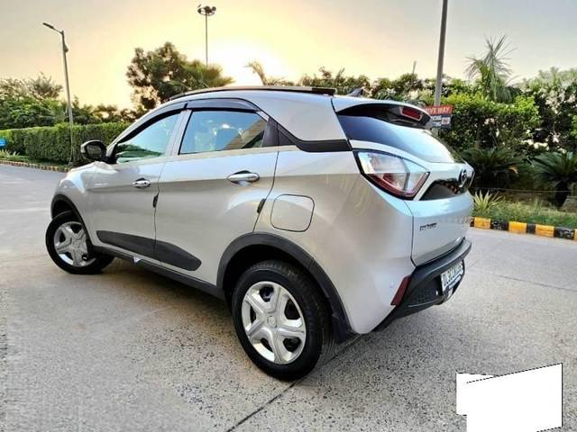 https://images10.gaadi.com/usedcar_image/4267318/original/processed_3caf365a147260748774ec704efa226e.jpg?imwidth=6402