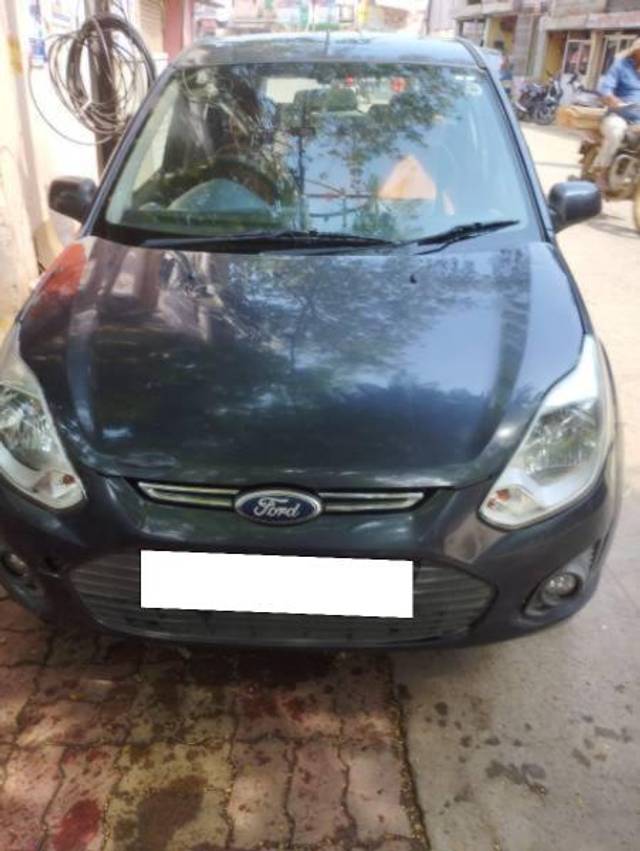 https://images10.gaadi.com/usedcar_image/4267346/original/processed_e12190e8-4340-4869-82b0-67196d3f1422.jpg?imwidth=6402