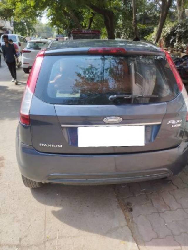 https://images10.gaadi.com/usedcar_image/4267346/original/processed_e127b3a8-c962-4c2c-9b00-a22e47c52cd1.jpg?imwidth=6401