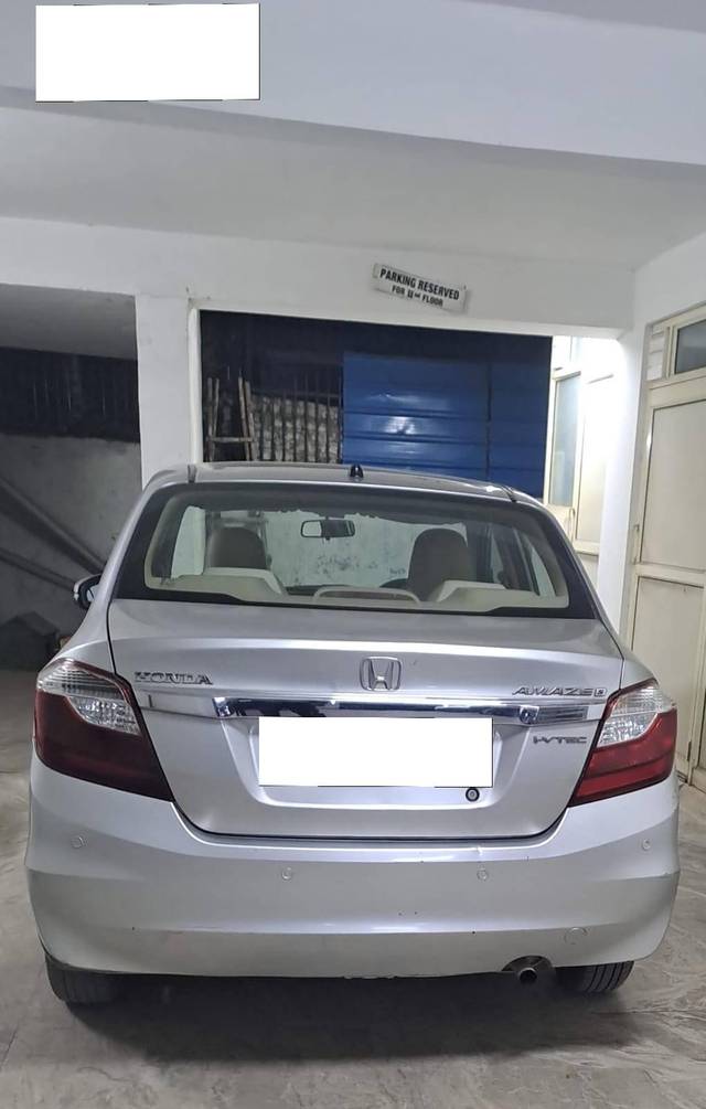 https://images10.gaadi.com/usedcar_image/4267468/original/processed_423766d3f91ce6834646e20e98dfeed6.jpg?imwidth=6401