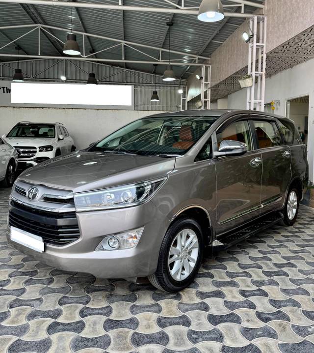 https://images10.gaadi.com/usedcar_image/4267502/original/processed_fea134090e4909f22f6d8023656e1bfb.jpg?imwidth=6402