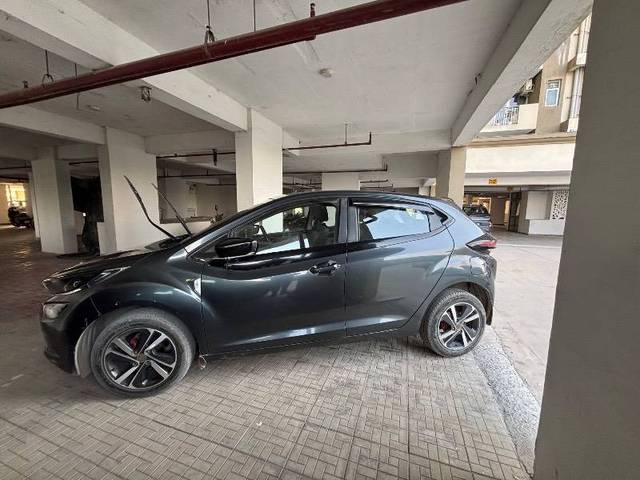 https://images10.gaadi.com/usedcar_image/4267545/original/8d0c73b3922d410acc0d654ee397c671.jpeg?imwidth=6402