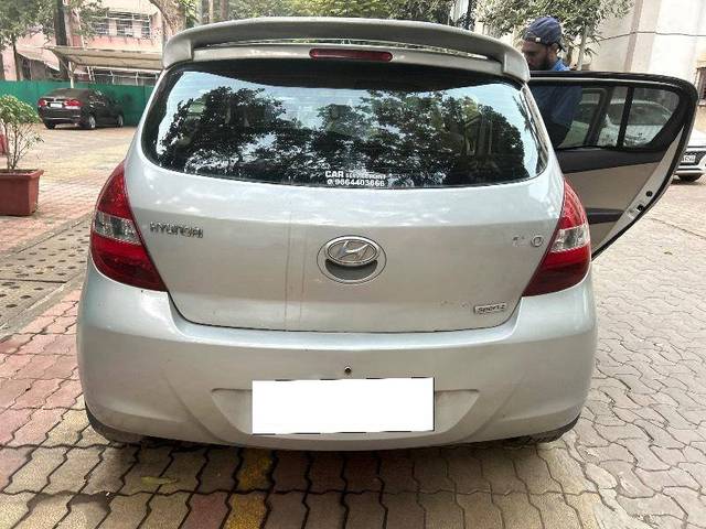 https://images10.gaadi.com/usedcar_image/4267546/original/25b3665005fd6050eaf597481037476d.jpg?imwidth=6401