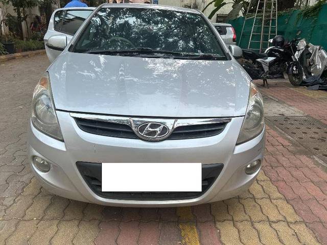 https://images10.gaadi.com/usedcar_image/4267546/original/47aed6ec140d1f2ec7e8d9bd06c8ae06.jpg?imwidth=6400