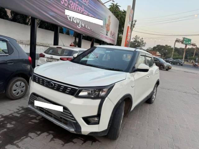 https://images10.gaadi.com/usedcar_image/4267558/original/processed_5b5ca265-6f88-4ff3-a0e1-a2a46373a172.jpg?imwidth=6402