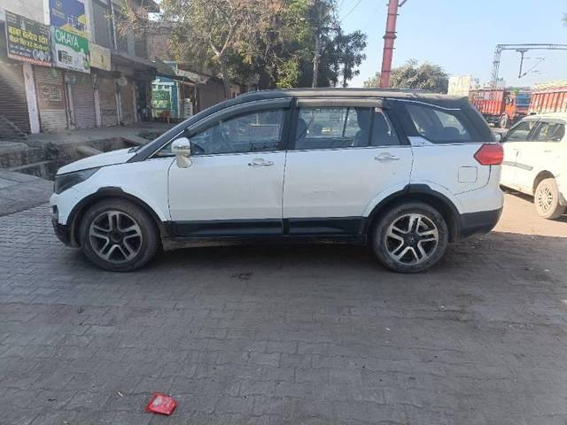 https://images10.gaadi.com/usedcar_image/4267589/original/processed_b6ba8141-bf76-4d50-b4d2-383204dd4811.jpg?imwidth=6400