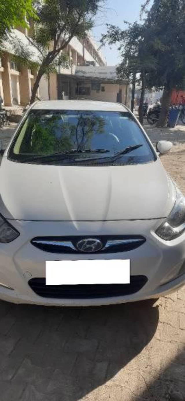 https://images10.gaadi.com/usedcar_image/4267605/original/processed_63507e79-da72-4bbe-80cd-3162a9288834.jpg?imwidth=6400