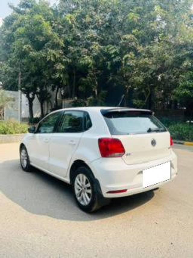 https://images10.gaadi.com/usedcar_image/4267645/original/processed_15304d0529f66d6b4802f1f3dc265ea8.jpg?imwidth=6402