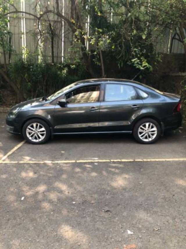 https://images10.gaadi.com/usedcar_image/4267674/original/772663ff1d3e8040dc507ec322f08583.jpeg?imwidth=6401