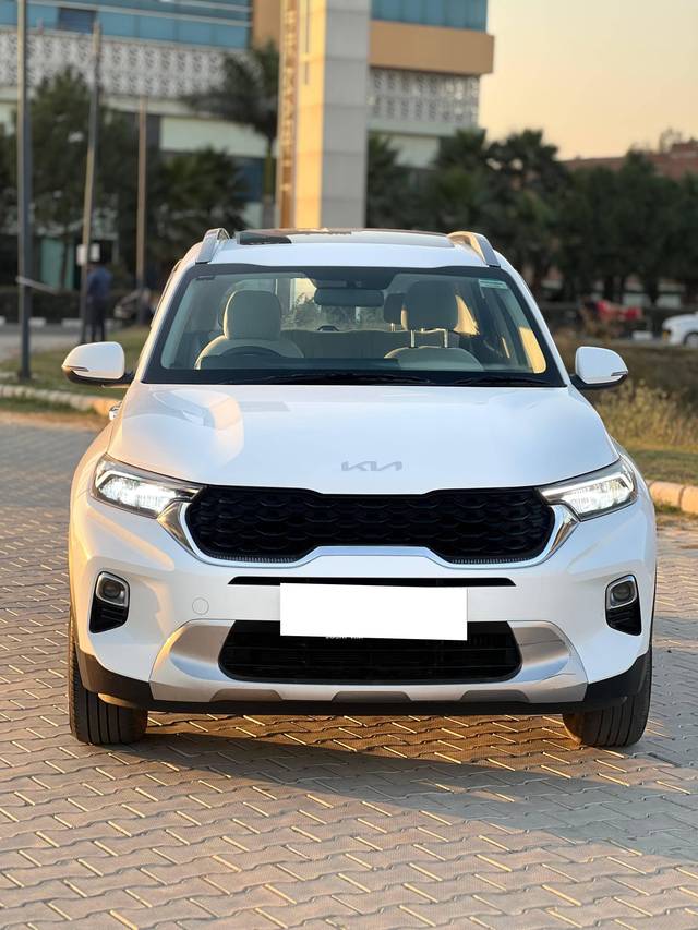 https://images10.gaadi.com/usedcar_image/4267692/original/processed_73d148308079a00c3152c192322a0a5d.jpg?imwidth=6401