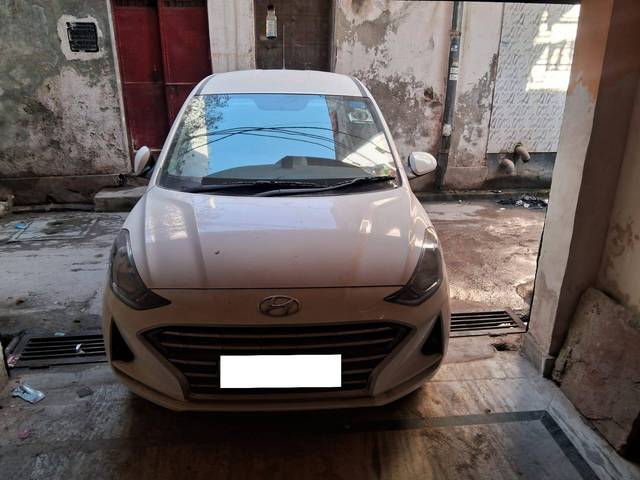 https://images10.gaadi.com/usedcar_image/4267810/original/bec64a6e2fd75a1af92f4537b33ec119.jpg?imwidth=6402