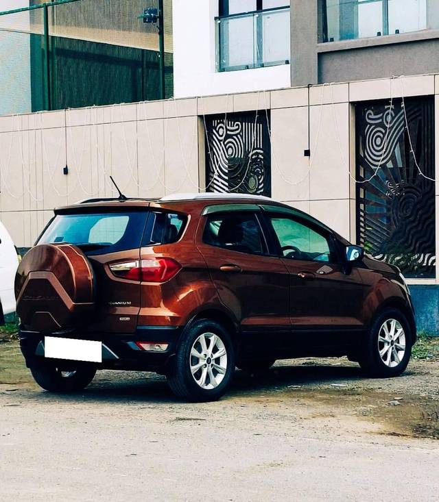 https://images10.gaadi.com/usedcar_image/4267811/original/processed_fd158d66f3cb04a651ab88e0fce26c28.jpg?imwidth=6402