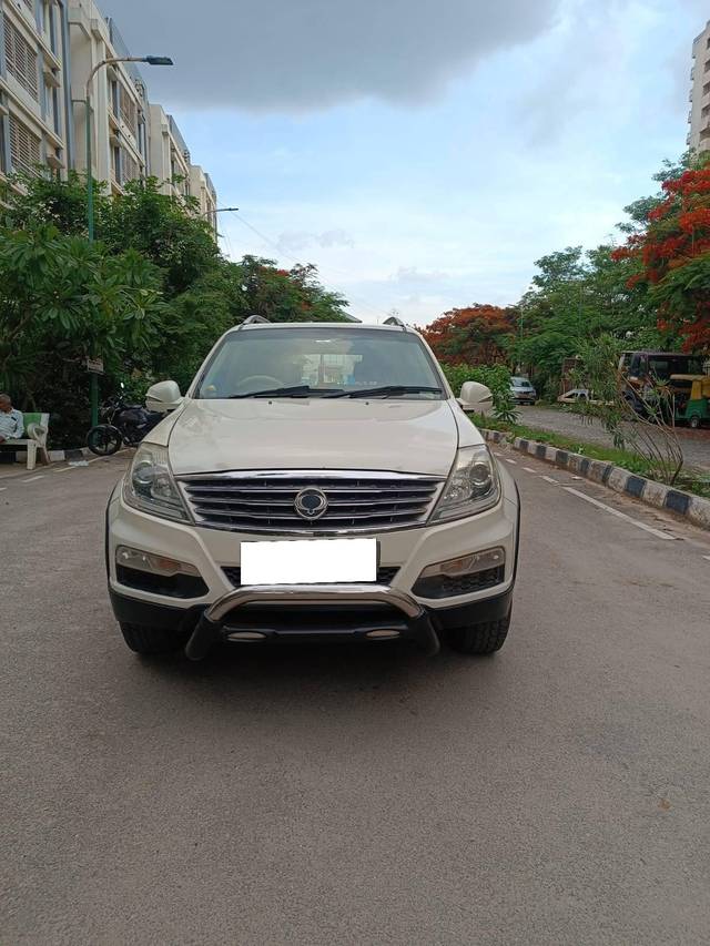 https://images10.gaadi.com/usedcar_image/4267852/original/processed_5365b0f7884bee79e1a0095b6b63a062.jpg?imwidth=6400