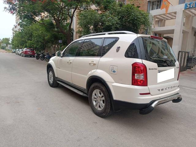 https://images10.gaadi.com/usedcar_image/4267852/original/processed_e3fb8031159be3e279d27fa37cd97338.jpg?imwidth=6402