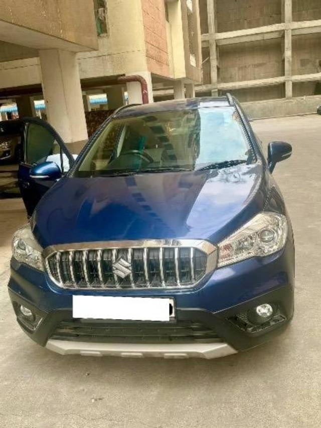 https://images10.gaadi.com/usedcar_image/4267867/original/processed_48bedfe6-6231-4843-b72f-66d2bb31d700.jpeg?imwidth=6402