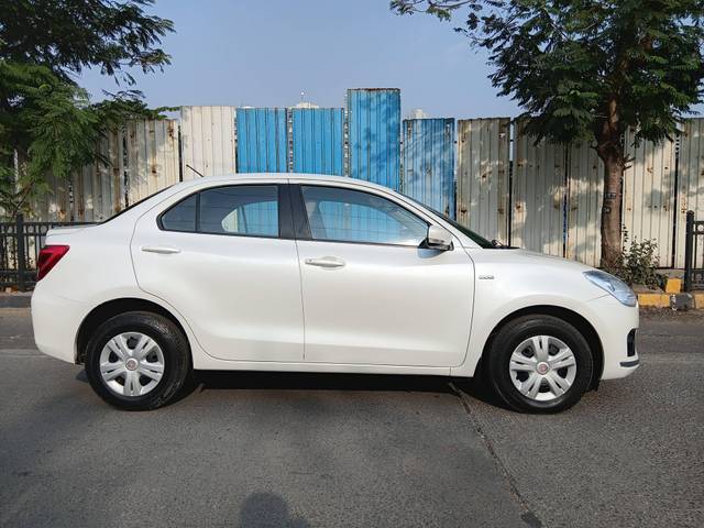 https://images10.gaadi.com/usedcar_image/4267870/original/processed_31119b5a6fa8b4255c68b457d919e8c7.jpg?imwidth=6401