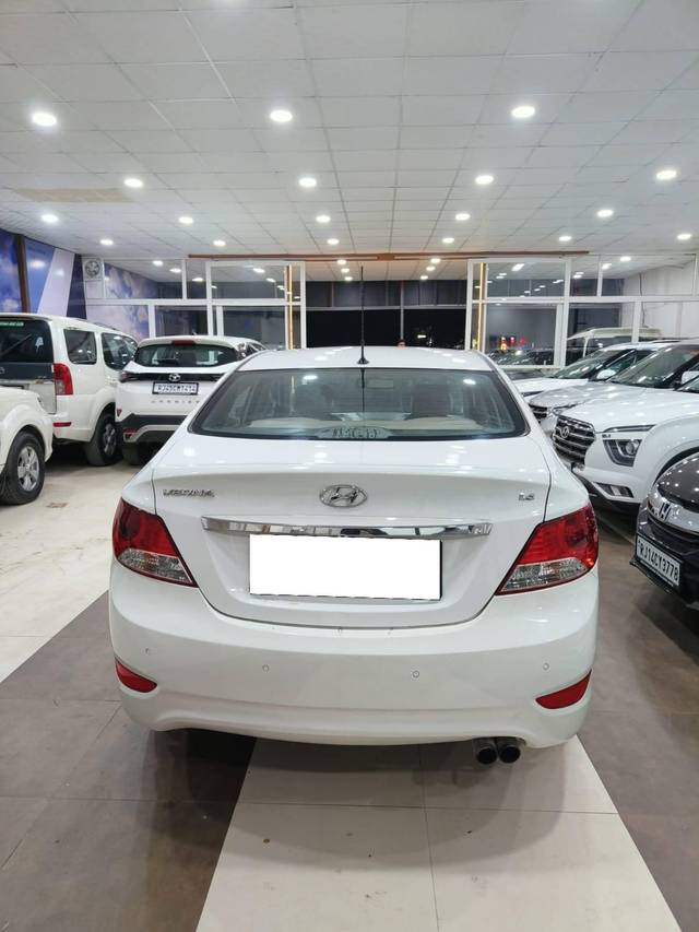 https://images10.gaadi.com/usedcar_image/4267896/original/processed_63b99fac40769cc9849ddf15cf9dc76e.jpg?imwidth=6401