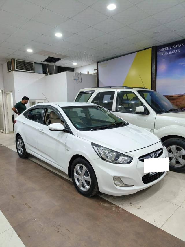 https://images10.gaadi.com/usedcar_image/4267896/original/processed_71640340ed701833472bf8ebe442aed1.jpg?imwidth=6400