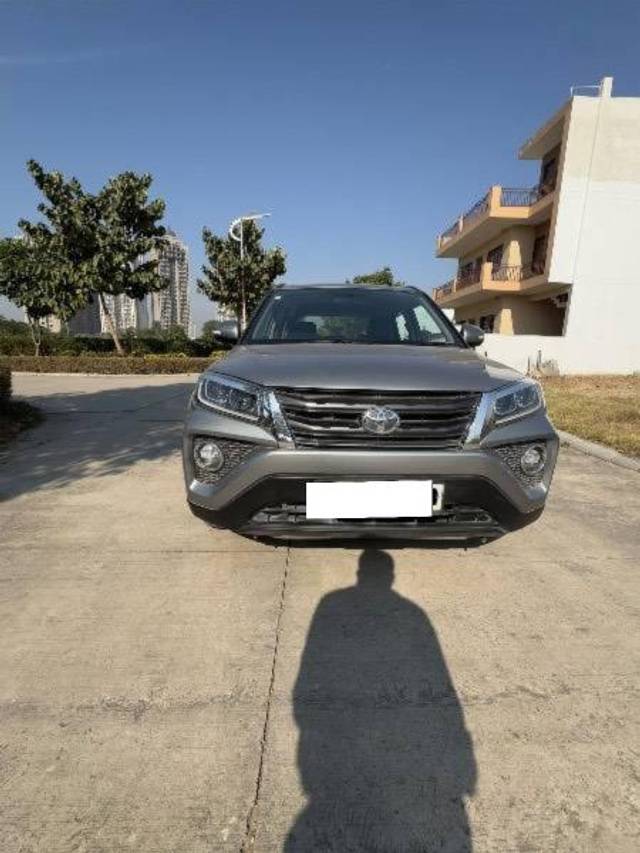 https://images10.gaadi.com/usedcar_image/4267944/original/processed_792a9458-4fc8-4dc1-b3b4-f4a1acc20986.jpg?imwidth=6400