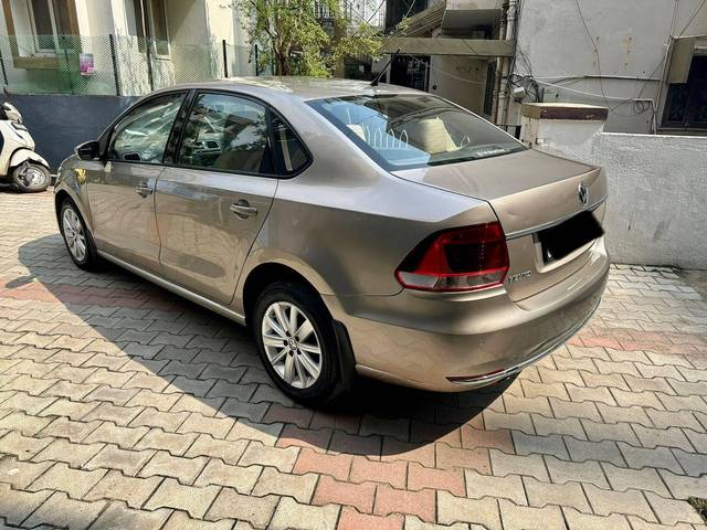 https://images10.gaadi.com/usedcar_image/4267953/original/processed_a8d4037f804b0e67e1bd519beb884757.jpg?imwidth=6402