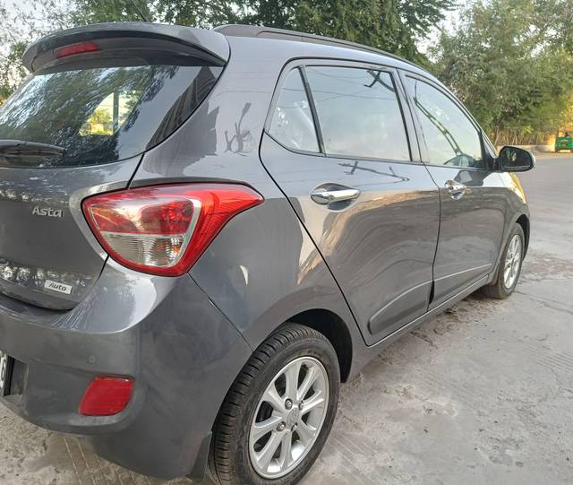 https://images10.gaadi.com/usedcar_image/4267990/original/processed_9f9555a86d10db297731636f9d433f9f.jpg?imwidth=6401