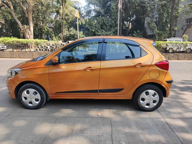 https://images10.gaadi.com/usedcar_image/4268097/original/processed_4e608de5052938555b2198eeb47f0500.jpeg?imwidth=6402