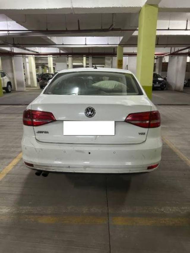 https://images10.gaadi.com/usedcar_image/4268116/original/2907d5bf9d78a68db07ca47616060065.jpg?imwidth=6401