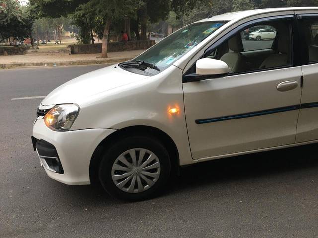 https://images10.gaadi.com/usedcar_image/4268143/original/107eab839ced8be6854451c5eb441ca0.jpeg?imwidth=6400