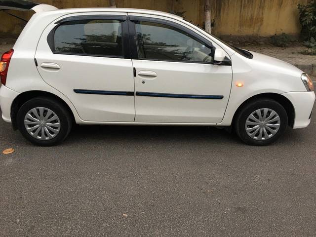 https://images10.gaadi.com/usedcar_image/4268143/original/f4145fb345566ecd7f0add2fdb1852a4.jpeg?imwidth=6401