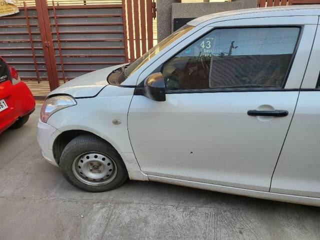 https://images10.gaadi.com/usedcar_image/4268159/original/processed_055362ab-44d9-4a9a-951b-e9a44b7b166c.jpg?imwidth=6400