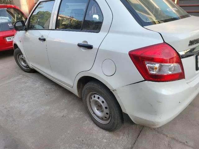 https://images10.gaadi.com/usedcar_image/4268159/original/processed_4abf6226-3ff9-4325-822f-b70156045726.jpg?imwidth=6402