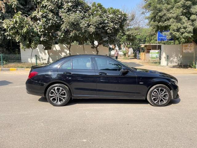 https://images10.gaadi.com/usedcar_image/4268181/original/processed_171a2f297c5725b0cca6c9a674792b46.jpg?imwidth=6401