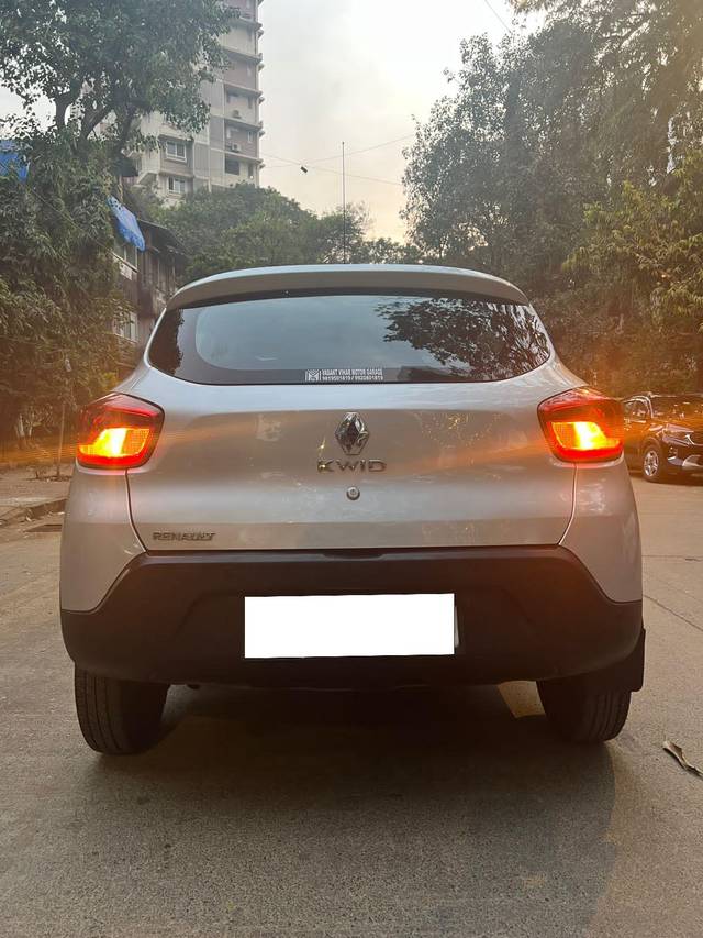 https://images10.gaadi.com/usedcar_image/4268219/original/processed_776ea15442987c1e36bf381f066cc980.jpg?imwidth=6402