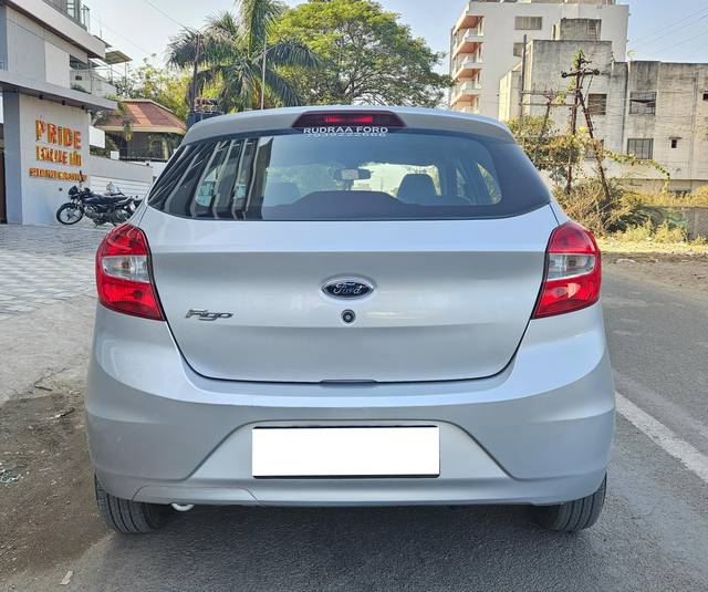 https://images10.gaadi.com/usedcar_image/4268255/original/processed_2c336ee359f04405ddcd7803807b1847.jpg?imwidth=6401