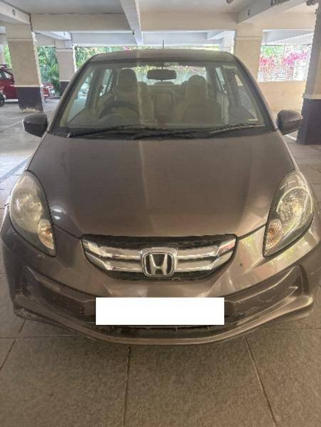 https://images10.gaadi.com/usedcar_image/4268278/original/e3d825c1330cf414289e1125bdd8c9b8.jpg?imwidth=6401