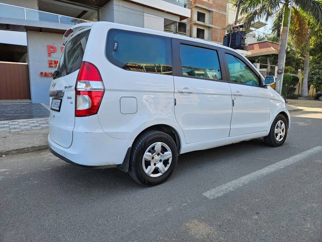 https://images10.gaadi.com/usedcar_image/4268338/original/processed_e85d3eb9994cbe5a0398a9ba82bb5d68.jpg?imwidth=6402