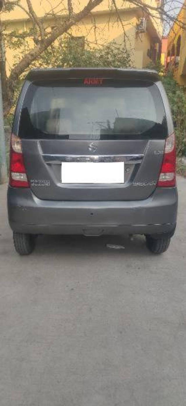 https://images10.gaadi.com/usedcar_image/4268344/original/2588a8072eeee4cdd4203dfd757666bc.jpg?imwidth=6402